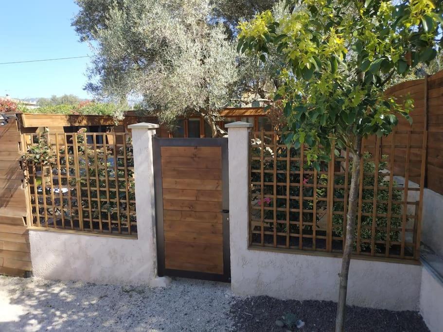 Studio Jacuzzi Prive A 8 Min A Pied De La Plage Appartement La Ciotat Buitenkant foto