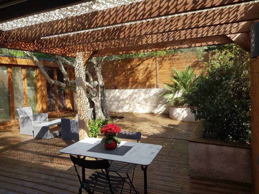 Studio Jacuzzi Prive A 8 Min A Pied De La Plage Appartement La Ciotat Buitenkant foto