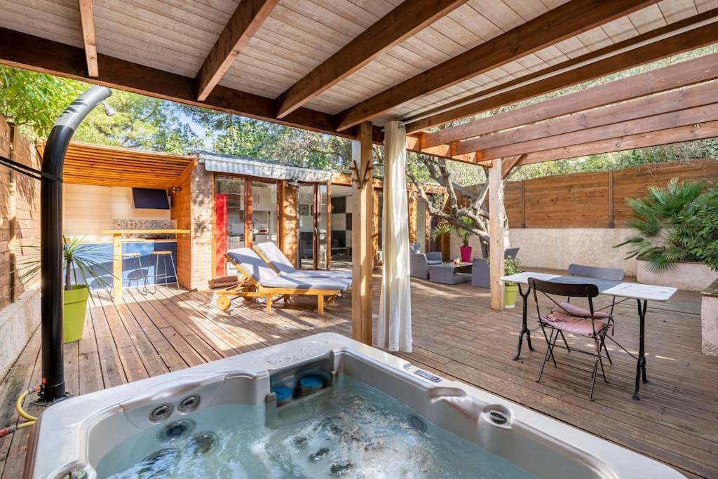 Studio Jacuzzi Prive A 8 Min A Pied De La Plage Appartement La Ciotat Buitenkant foto